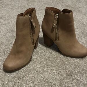 Women's Tan Ankle Boots